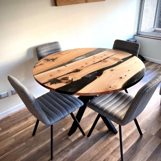 Mesa comedor Cipres y resina