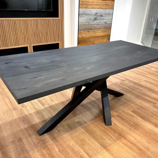 mesa minimalista en lenga